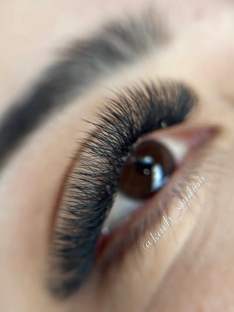 Pestañas y cejas